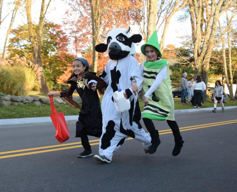 Dartmouth celebrates Halloween with parades | Dartmouth