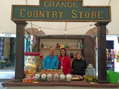Karen Plichta, Alice Root, and Carol Wood ran the Country Store for the fair.