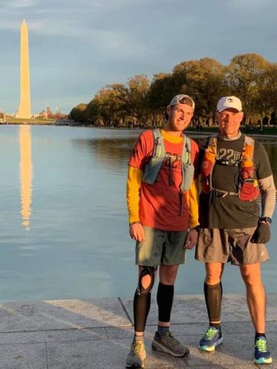 The pair of runners in front of the Washington Monument in D.C. at the very end of their run on November 22. Photo courtesy: Facebook/500 miles to end veteran suicide
