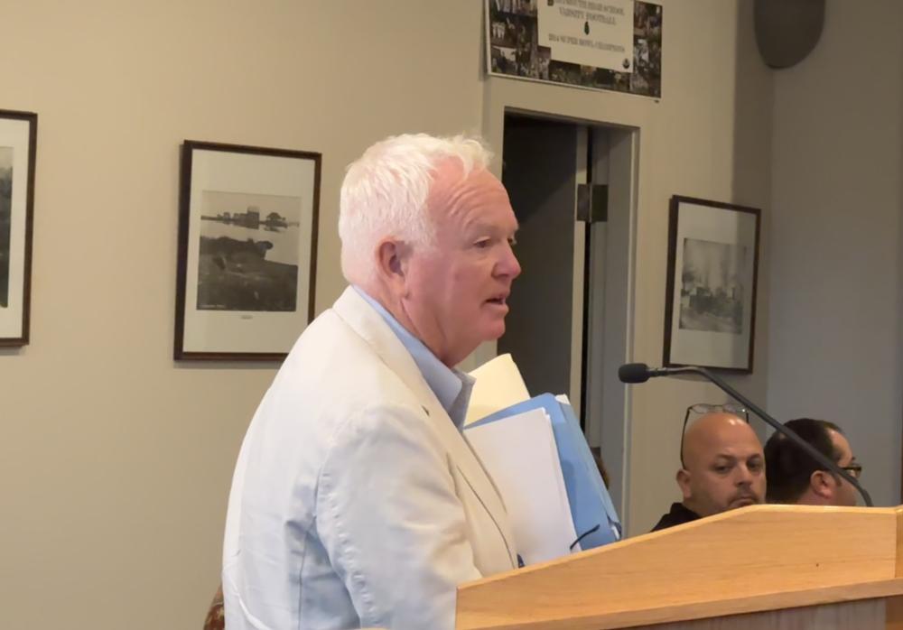David Calhoun thanks the Zoning Board after his project was approved. Photo by Kat Sheridan