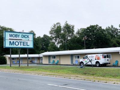 The Moby Dick Motel, a location many unhoused people use for termporary shelter. Photo by: Christopher Shea
