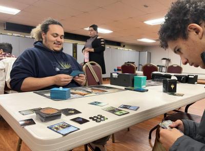 Dre Pina plays against Jay Glinski.