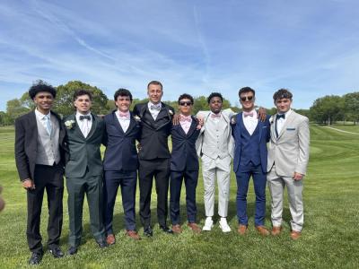 Jackson Hart and his teammates dressed up.