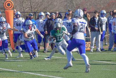 Brady Beauparland runs with the ball. 