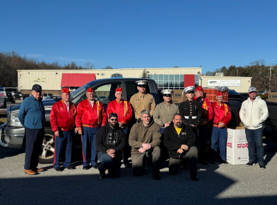 The marines all posed together. Photos by Kat Sheridan