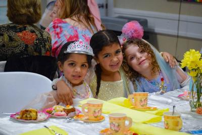 Dani Semedo, age 6, Kehlani Semedo, age 5, and Camila Sovik, age 6 pose for a photo.