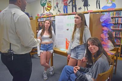 Isabella medeiros, Torrance Terrenzi and Vincent Ventura did their project on healtheir lunches. 