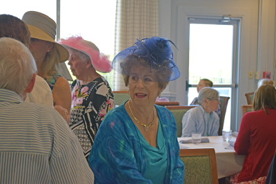 Claudia Settele runs into a friends at the lunch. 