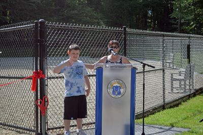 Rebecca Amaral introduces Oliver Wakefield, who helped name the park. 