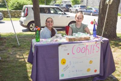 Adelyn and Juniper sell cookies. 