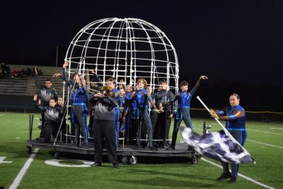The band inside of the cage. 