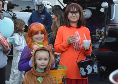 Jaelynn, Mia and Gianna dressed up as members of the mystery gang.