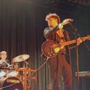 Gabriel Fernandes performs “Fake Plastic Trees” by Radiohead.