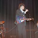 Gabriel Fernandes performs “Fake Plastic Trees” by Radiohead.