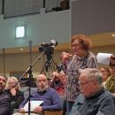 Linda, a resident, voices her traffic concerns. 