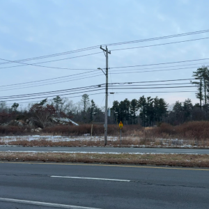 The site of the pending luxury apartment building. Photo by Kat Sheridan