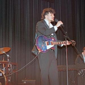 Gabriel Fernandes performs “Fake Plastic Trees” by Radiohead.