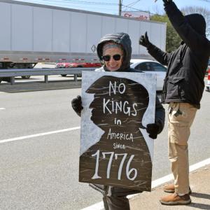 A sign stating America has been king-free since 1776.