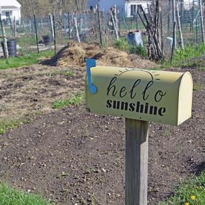 This plot had a greeting mailbox. 