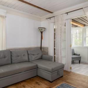 Living Area to 3 Season Porch
