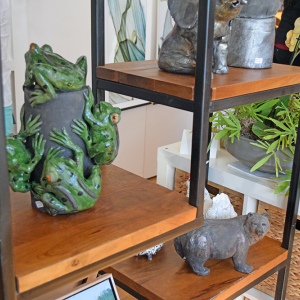 Ceramic pieces in the back section. 