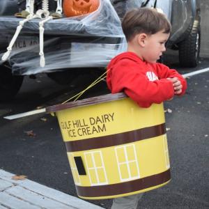 A four-year-old dressed as the bucket. 